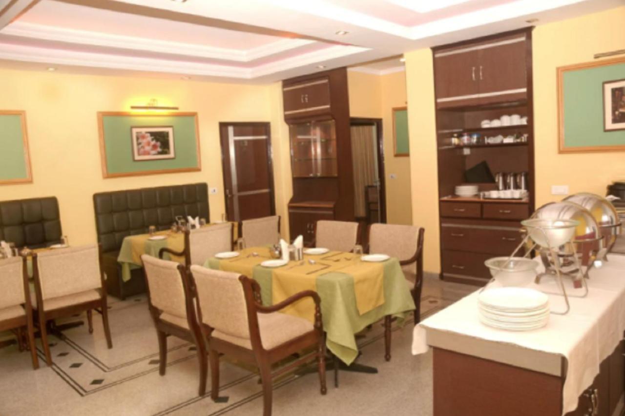 Goroomgo Marc Shimla Near Mall Road - Luxury Room - Excellent Service - Ample Parking - Best Hotel In Shimla Dış mekan fotoğraf